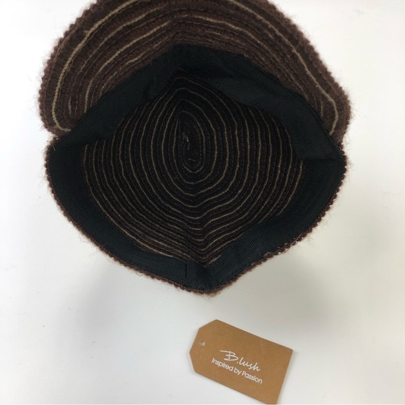 𝅺CREAM nubby knit peak cap NEW - Picture 4 of 4